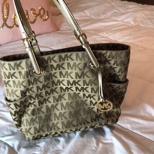 Michael Kors Authentic Gold signature purse